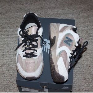 New Balance 530 women’s sneakers